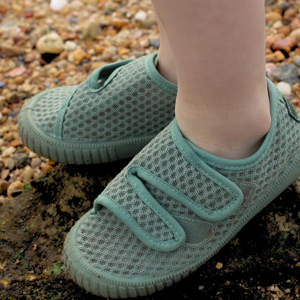 Grech & Co PLAY SHOES | RECYCLED MESH - FERN Size 27 / 10 (Toddler)